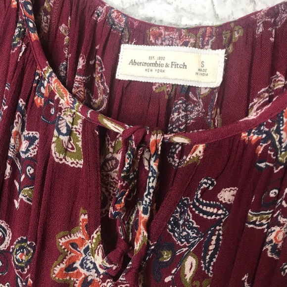 Abercrombie and Fitch Red Paisley Bell Sleeve Top - Picture 2 of 7